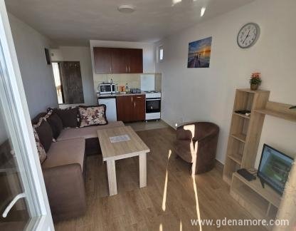 APARTMANI NIKMIL - Bar, Apartman 5, privatni smeštaj u mestu Šušanj, Crna Gora - 497860433_1310844121045796_2138313198698097563_n
