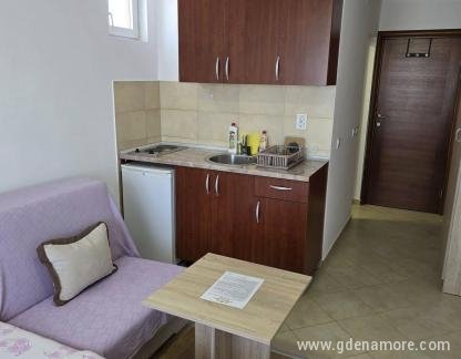 APARTMANI NIKMIL - Bar, Apartman 3, privatni smeštaj u mestu Šušanj, Crna Gora - 514233264_1337192825077592_6370461259270252916_n